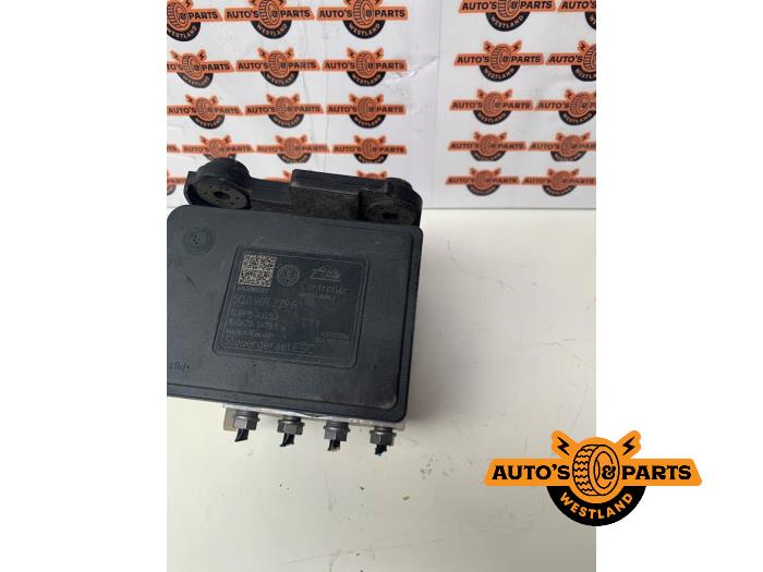 ABS pump from a Seat Leon X-Perience (5FX) 1.8 TSI Ecomotive 16V 4x4 2015