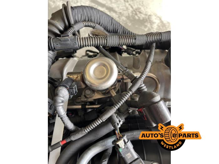 Engine from a Porsche Macan (95B) 3.6 V6 24V Turbo 2016