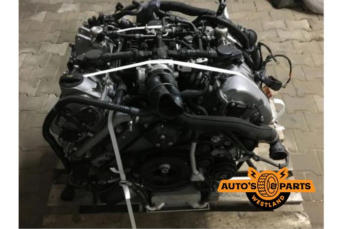 Engine from a Porsche Macan (95B) 3.6 V6 24V Turbo 2016