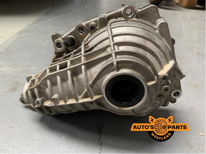 Front differential from a Porsche Panamera (971G) 4.0 V8 32V Turbo 2018