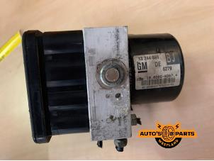 Used ABS pump Opel Zafira (F75) 1.6 16V Price € 50,00 Margin scheme offered by Auto's en Parts Westland B.V.