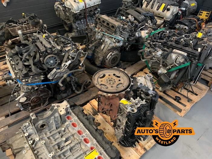 Engine from a Nissan NP 300 Navara (D23) 2.3 dCi twinturbo 16V 2016