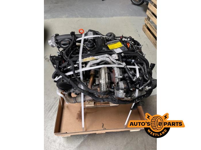 Motor van een Porsche Cayenne II (92A) 3.0 D V6 24V 2013