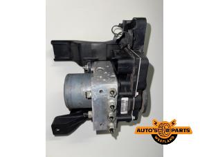 Used ABS pump Opel Meriva 1.4 Turbo 16V LPG ecoFLEX Price on request offered by Auto's en Parts Westland B.V.