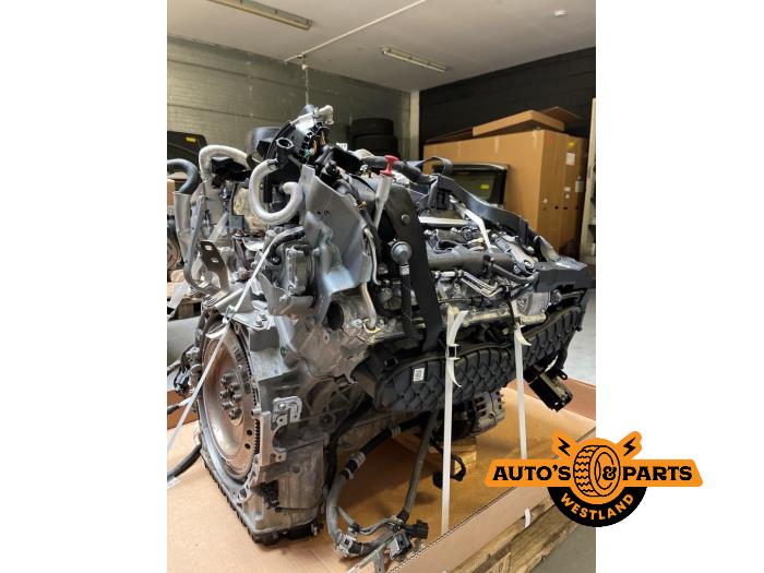 Engine from a Mercedes-Benz C (W205) C-63 S,Edition 1 AMG 4.0 V8 Biturbo 2017