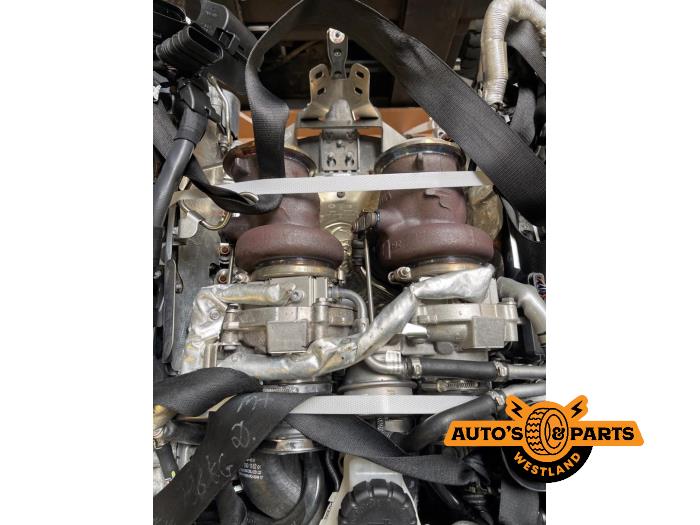 Engine from a Mercedes-Benz C (W205) C-63 S,Edition 1 AMG 4.0 V8 Biturbo 2017