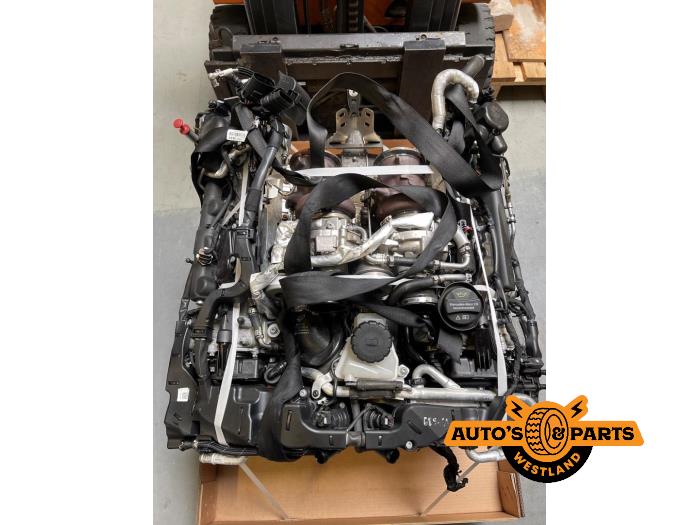 Engine from a Mercedes-Benz C (W205) C-63 S,Edition 1 AMG 4.0 V8 Biturbo 2017