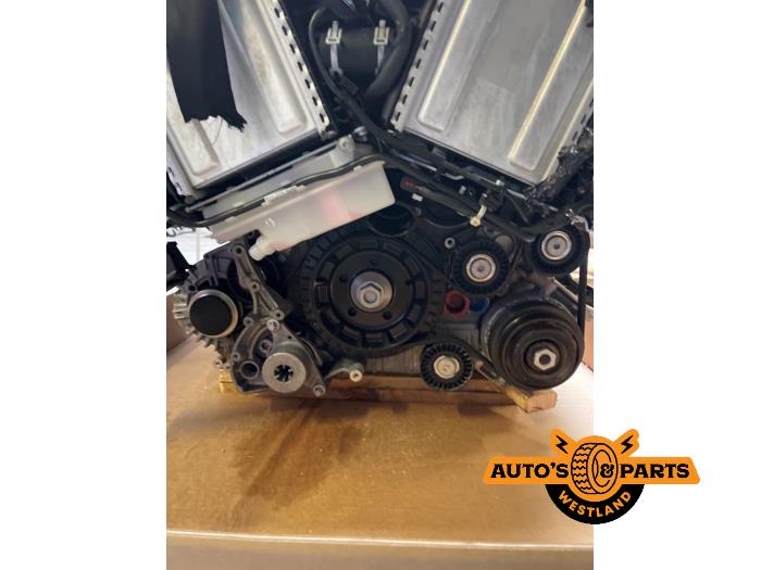 Engine from a Mercedes-Benz C (W205) C-63 S,Edition 1 AMG 4.0 V8 Biturbo 2017