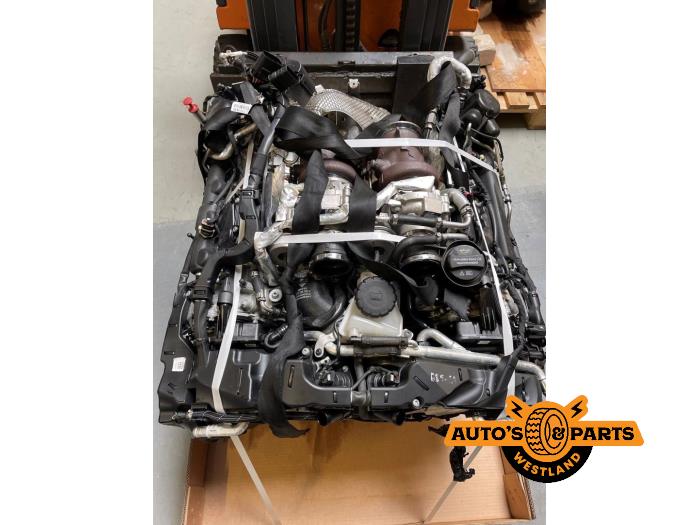 Engine from a Mercedes-Benz C (W205) C-63 S,Edition 1 AMG 4.0 V8 Biturbo 2017