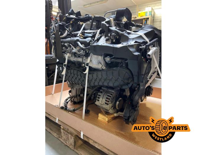 Engine from a Mercedes-Benz C (W205) C-63 S,Edition 1 AMG 4.0 V8 Biturbo 2017