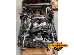 Engine from a Mercedes-Benz C (W205) C-63 S,Edition 1 AMG 4.0 V8 Biturbo 2017