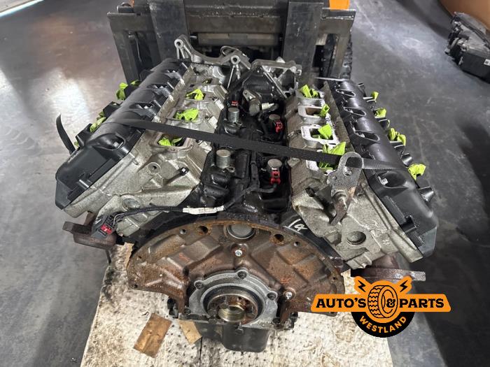 Gebrauchte Motor Dodge 1500 Crew Cab (DS) 5.7 Hemi V8 4x4 Preis € 5.445,00 Mit Mehrwertsteuer angeboten von Auto's en Parts Westland B.V.