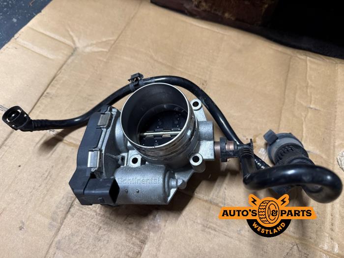 Spjällhus BMW 3 serie (F30), 2011 / 2018 320i 2.0 16V, Sedan, 4 dörrar, Bensin, 1.997cc, 135kW (184pk), RWD, N20B20A; N20B20B; N20B20D, 2012-03 / 2018-10, 3B11; 3B12; 8A91; 8A92; 8E17 (Begagnad)