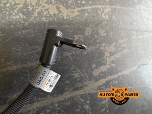 Batterisensor från en Mercedes-Benz A (W176) 1.6 A-160 16V 2016