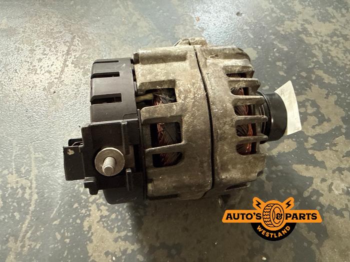 Usagé Dynamo Mercedes A-Klasse AMG (177.0) 2.0 A-35 AMG Turbo 16V 4Matic Prix € 249,99 Règlement à la marge proposé par Auto's en Parts Westland B.V.