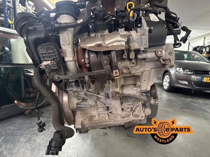 Engine from a Seat Leon (KLB) 1.5 TSI 16V 2020