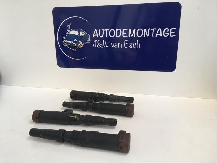 Usagé Injecteurs Renault Megane II (BM/CM) Prix € 60,50 Prix TTC proposé par Autodemontage J&W van Esch