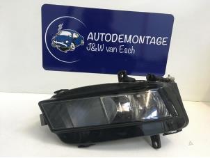Usagé Feu antibrouillard avant droit Volkswagen Golf VII (AUA) 2.0 TDI 16V Prix € 36,30 Prix TTC proposé par Autodemontage J&W van Esch