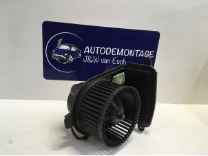 Usagé Moteur de ventilation chauffage Volkswagen CrossPolo (9N3) 1.2 12V Prix € 36,30 Prix TTC proposé par Autodemontage J&W van Esch