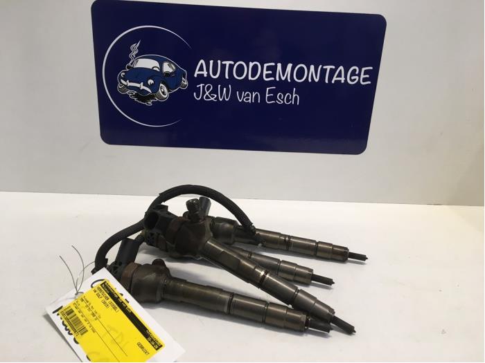 Usagé Injecteurs Volkswagen Golf VII (AUA) 2.0 TDI 16V Prix € 605,00 Prix TTC proposé par Autodemontage J&W van Esch