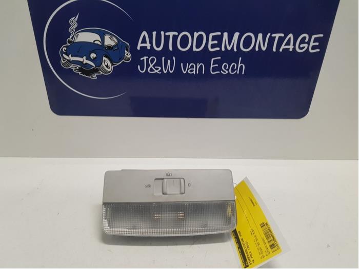 Innenbeleuchtung vorne van een Volkswagen Polo V (6R) 1.2 12V 2012