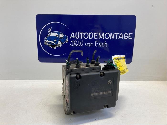 Usagé Pompe ABS Volkswagen Golf Sportsvan (AUVS) 1.6 TDI 16V Prix € 302,50 Prix TTC proposé par Autodemontage J&W van Esch