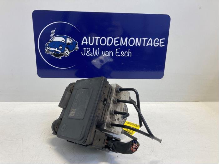 Usagé Pompe ABS Volkswagen Golf Sportsvan (AUVS) 1.6 TDI 16V Prix € 242,00 Prix TTC proposé par Autodemontage J&W van Esch
