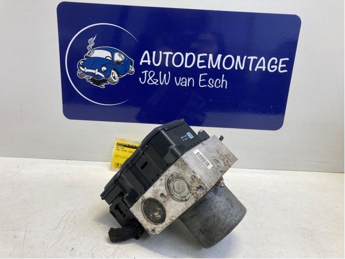 Usagé Pompe ABS Mini Clubman (R55) 1.6 16V Cooper Prix € 90,75 Prix TTC proposé par Autodemontage J&W van Esch