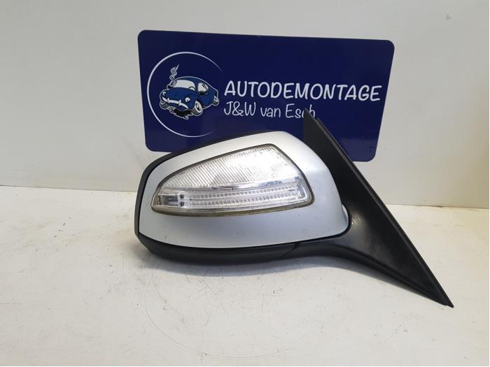 Wing mirror, right from a Mercedes-Benz C (W204) 2.2 C-200 CDI 16V Eco 2008