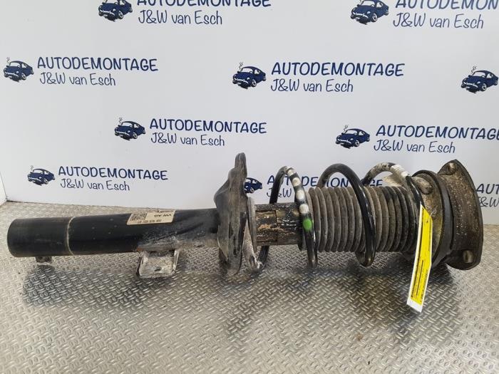 Fronts shock absorber, left from a Volkswagen Polo VI (AW1) 1.0 TSI 12V BlueMotion 2020