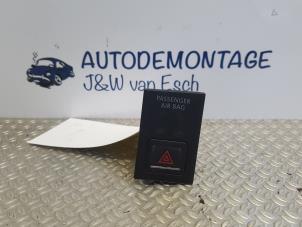 Gebrauchte Panikbeleuchtung Schalter Volkswagen Golf VII (AUA) 1.2 TSI 16V Preis € 15,13 Mit Mehrwertsteuer angeboten von Autodemontage J&W van Esch