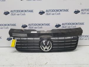 Usagé Calandre Volkswagen Transporter T5 2.5 TDi Prix € 24,20 Prix TTC proposé par Autodemontage J&W van Esch