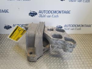 Used Gearbox mount Mercedes B (W246,242) 1.6 B-180 BlueEFFICIENCY Turbo 16V Price € 24,20 Inclusive VAT offered by Autodemontage J&W van Esch