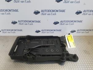 Gebrauchte Batterieträger Volkswagen Polo VI (AW1) 1.0 TSI 12V BlueMotion Preis € 24,20 Mit Mehrwertsteuer angeboten von Autodemontage J&W van Esch