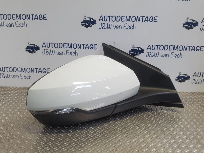 Wing mirror, right from a Volkswagen Polo VI (AW1) 1.0 TSI 12V BlueMotion 2020