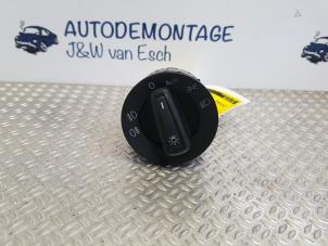Used Light switch Volkswagen Polo VI (AW1) 1.0 TSI 12V BlueMotion Price € 18,15 Inclusive VAT offered by Autodemontage J&W van Esch