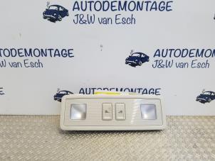 Usagé Eclairage intérieur arrière Volkswagen Polo VI (AW1) 1.0 TSI 12V Prix € 24,20 Prix TTC proposé par Autodemontage J&W van Esch