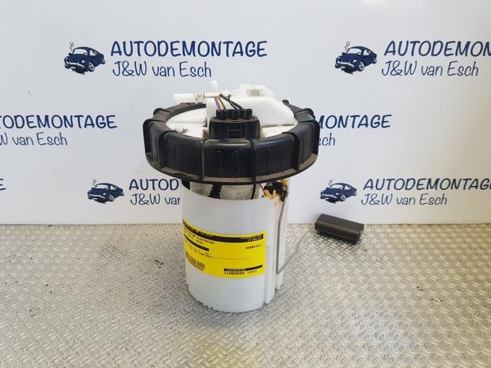 Usagé Pompe à carburant Ford Fiesta 7 1.1 Ti-VCT 12V 85 Prix € 60,50 Prix TTC proposé par Autodemontage J&W van Esch