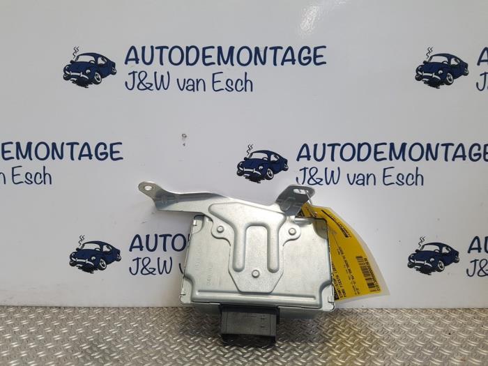 Start/Stopp Steuergerät van een Ford Fiesta 6 (JA8) 1.0 EcoBoost 12V 125 2015