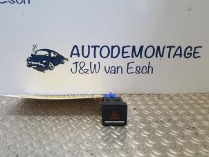Gebrauchte Panikbeleuchtung Schalter Volkswagen Golf VII (AUA) 1.2 TSI 16V Preis € 12,10 Mit Mehrwertsteuer angeboten von Autodemontage J&W van Esch