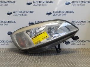 Used Headlight, right Opel Zafira (F75) 1.6 16V Price € 30,25 Inclusive VAT offered by Autodemontage J&W van Esch