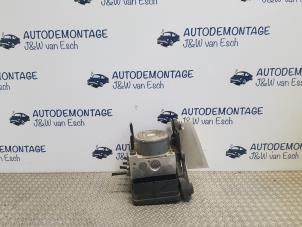 Używane Pompa ABS Volkswagen Golf VII (AUA) 1.2 TSI 16V Cena € 121,00 Z VAT oferowane przez Autodemontage J&W van Esch