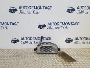 Używane Opornik nagrzewnicy Volkswagen Golf VIII (CD1) 1.5 TSI BlueMotion 16V Cena € 36,30 Z VAT oferowane przez Autodemontage J&W van Esch