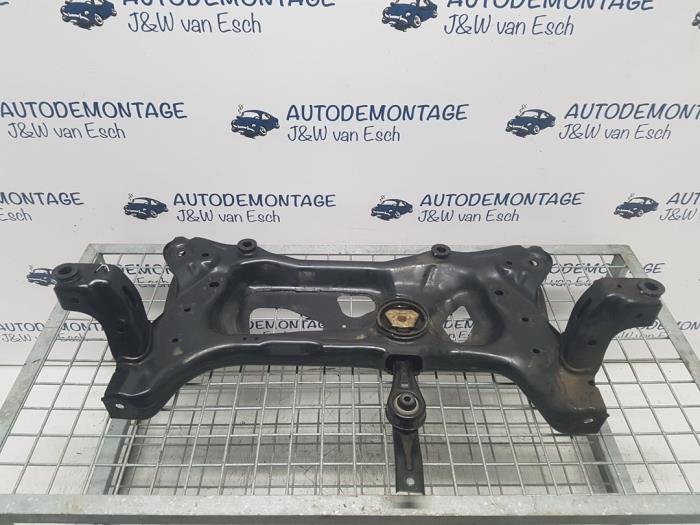 Begagnade Underram Volkswagen Golf VIII (CD1) 1.5 TSI BlueMotion 16V Pris € 242,00 Inklusive moms erbjuds av Autodemontage J&W van Esch
