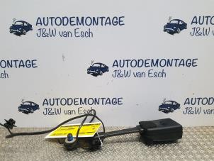 Usagé Insertion ceinture de sécurité avant gauche Ford Fiesta 7 1.1 Ti-VCT 12V 85 Prix € 24,20 Prix TTC proposé par Autodemontage J&W van Esch