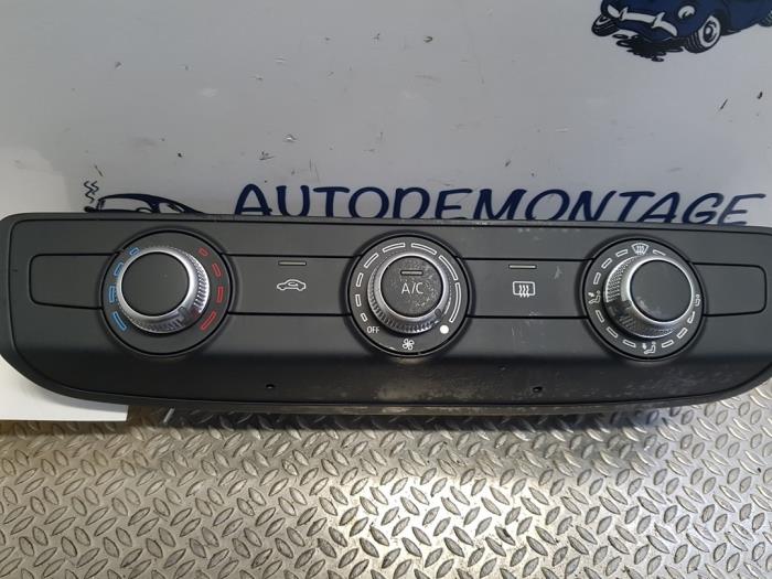 Panel de control de calefacción de un Audi A1 Sportback (GBA) 1.0 30 TFSI 12V 2020