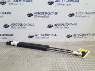 Usagé Kit amortisseur gaz hayon Volkswagen Golf VII (AUA) 1.4 TSI 16V Prix € 30,25 Prix TTC proposé par Autodemontage J&W van Esch