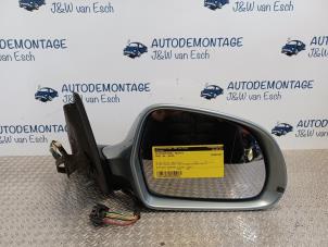 Used Wing mirror, right Audi A4 Avant (B8) 1.8 TFSI 16V Price € 60,50 Inclusive VAT offered by Autodemontage J&W van Esch