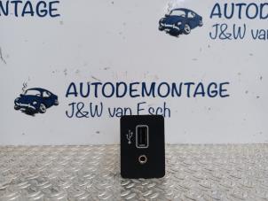 Used AUX / USB connection Nissan Micra (K14) 1.0 IG-T 100 Price € 22,39 Inclusive VAT offered by Autodemontage J&W van Esch