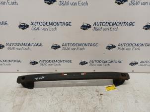 Używane Rama zderzaka tyl Opel Corsa E 1.3 CDTi 16V ecoFLEX Cena € 36,30 Z VAT oferowane przez Autodemontage J&W van Esch